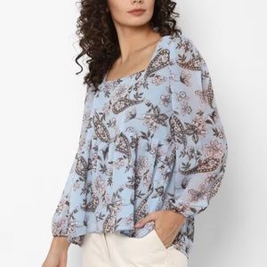 American Eagle Open Back Tie Floral Light Cinched Long Sleeve Blouse (size M)